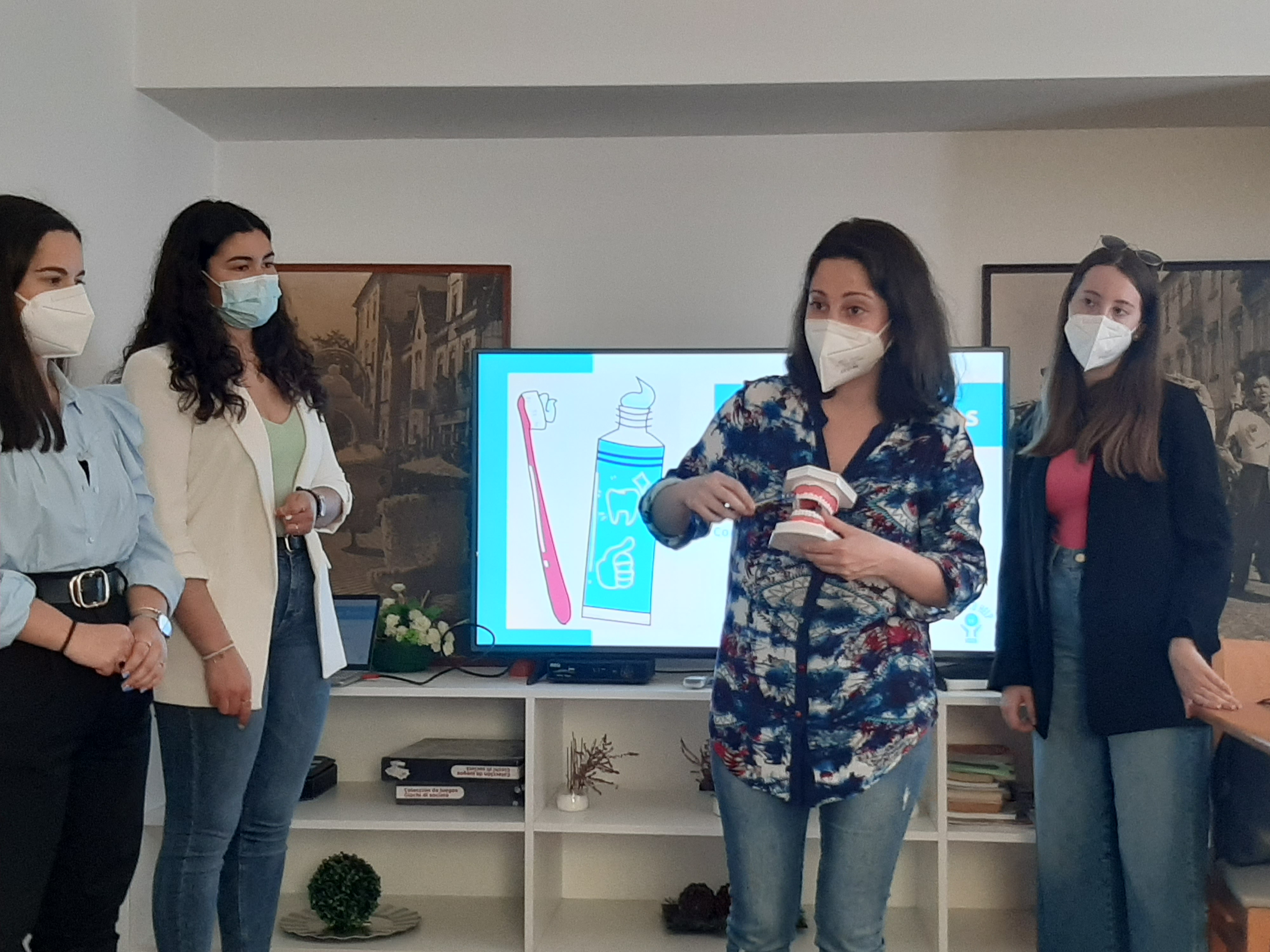 Projeto Sorrisos Especiais - Ação de sensibilização sobre higiene oral realizada na Residência Autónoma